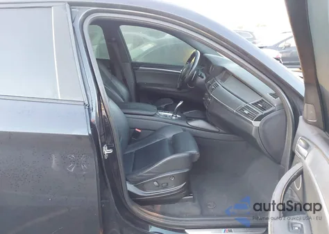 2011 BMW X6 M z USA, uszkodzony, nr VIN 5YMGZ0C52BLK14010